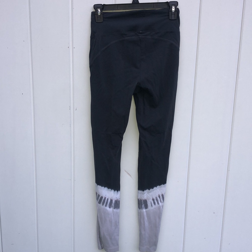 PINK Victoria's Secret leggings tie dye color size small NWT gray active wear​​ - Picture 7 of 8